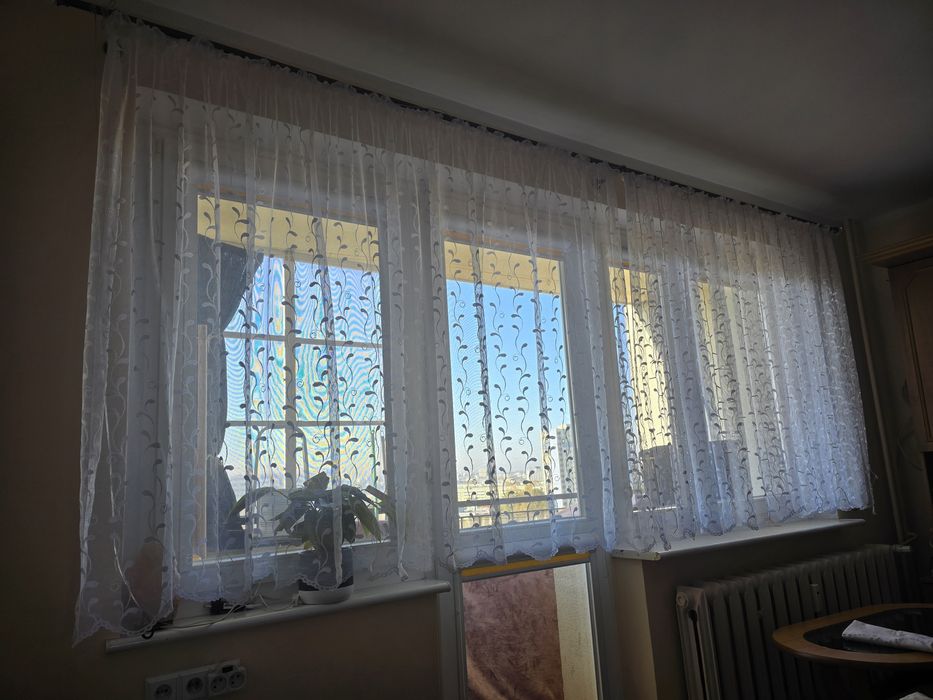 Karnisz i firana na 370x150