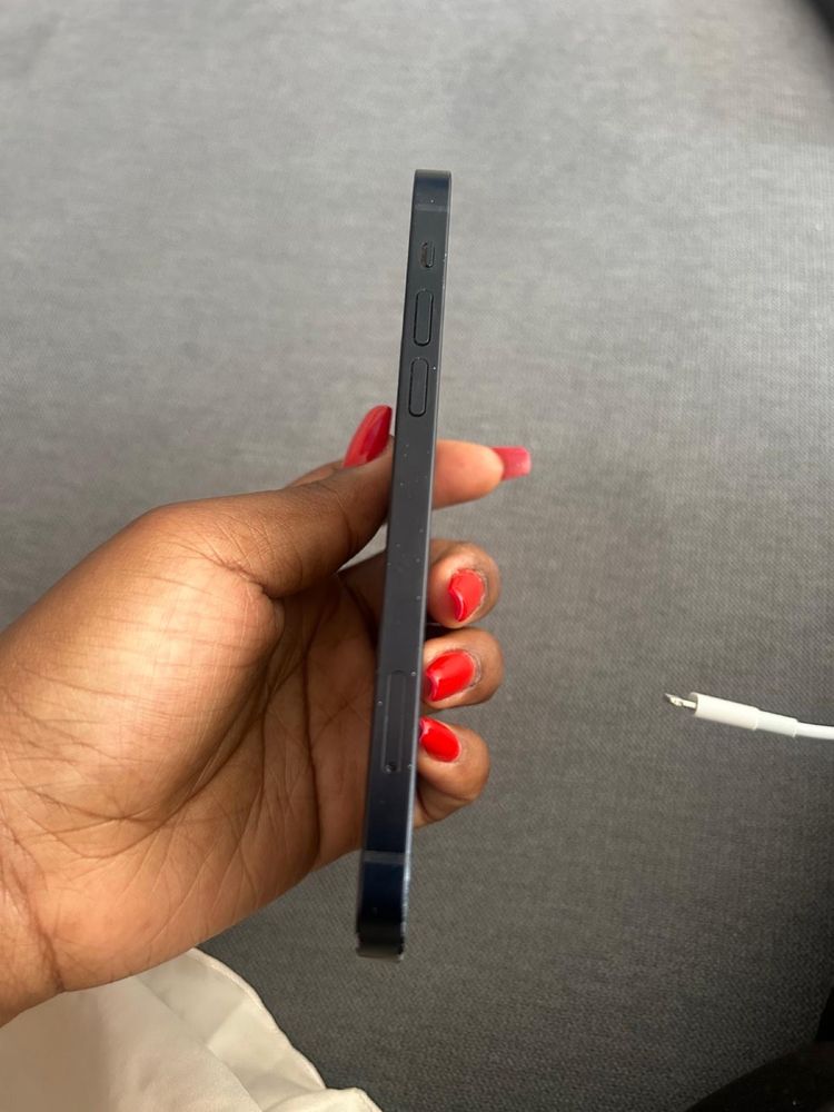 Iphone 12 , 64G para mais informações