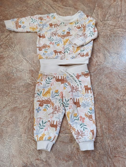 Костюм фірми PRIMARK 68 розмір (3-6 місяці)