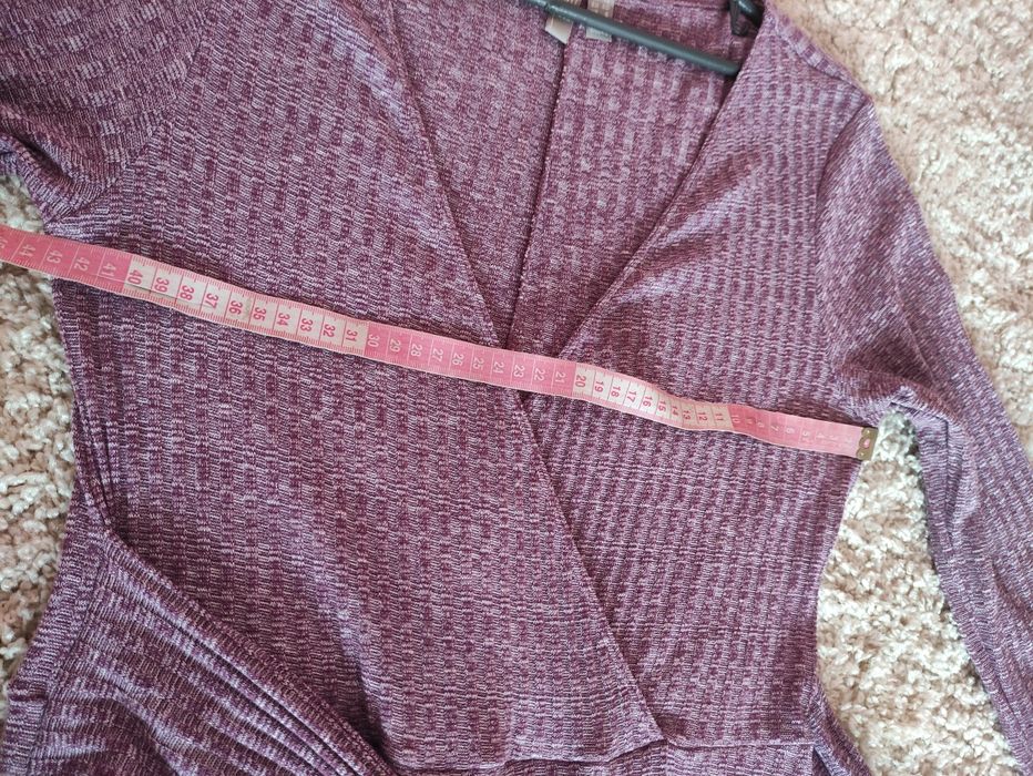 Пляття з розрізом до талії