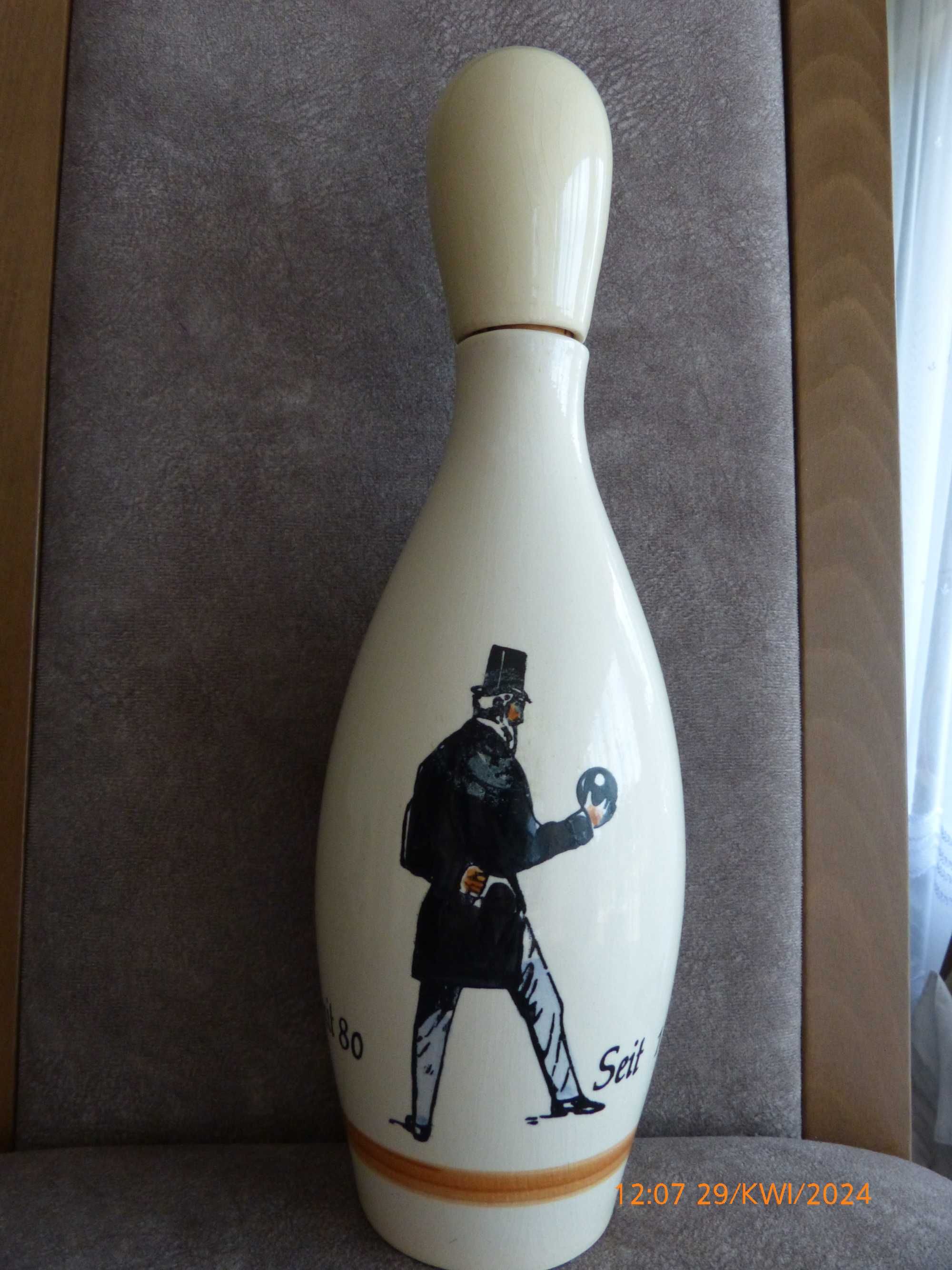 Butelka kolekcjonerska w kształcie kręgla Jacobi Brandy