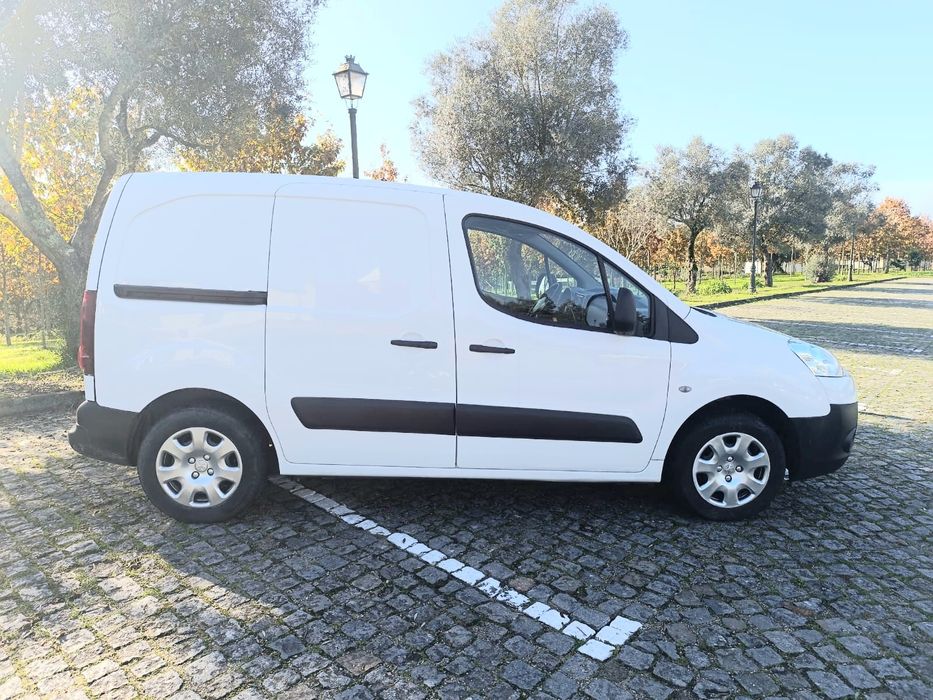 PEUGEOT PARTNER 1.6 HDI 3 LUG 2013 poucos km
