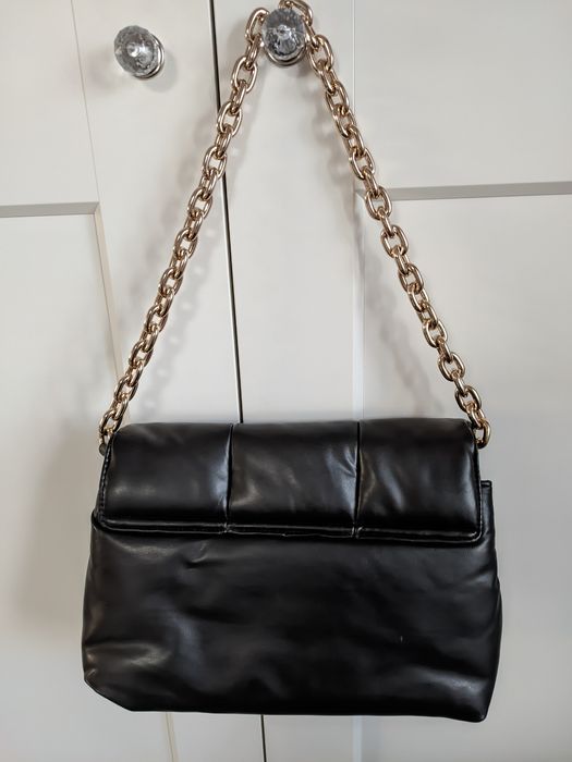 Pikowana torebka na ramię