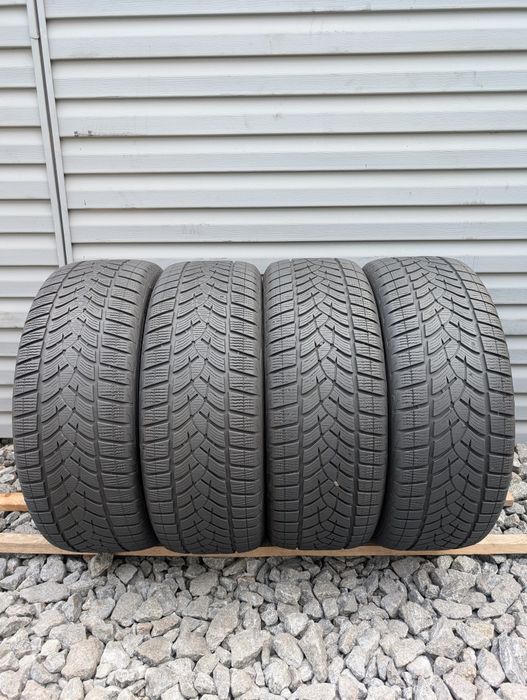 Комплект зимових шин Goodyear 235/55 R18 235*55 18 UltraGrip Performan