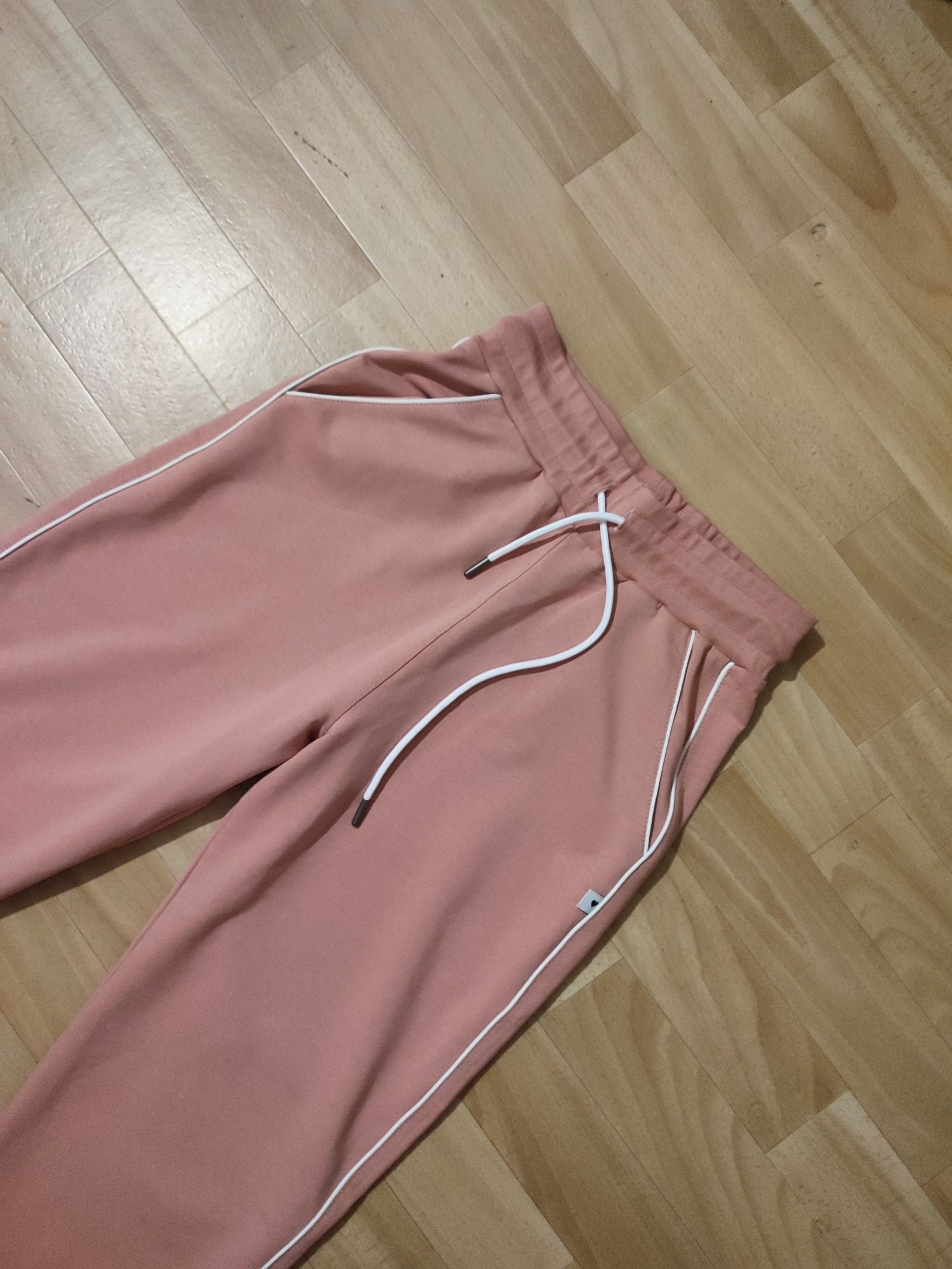 Продам спортивные штаны брюки женские р XS-42  новая