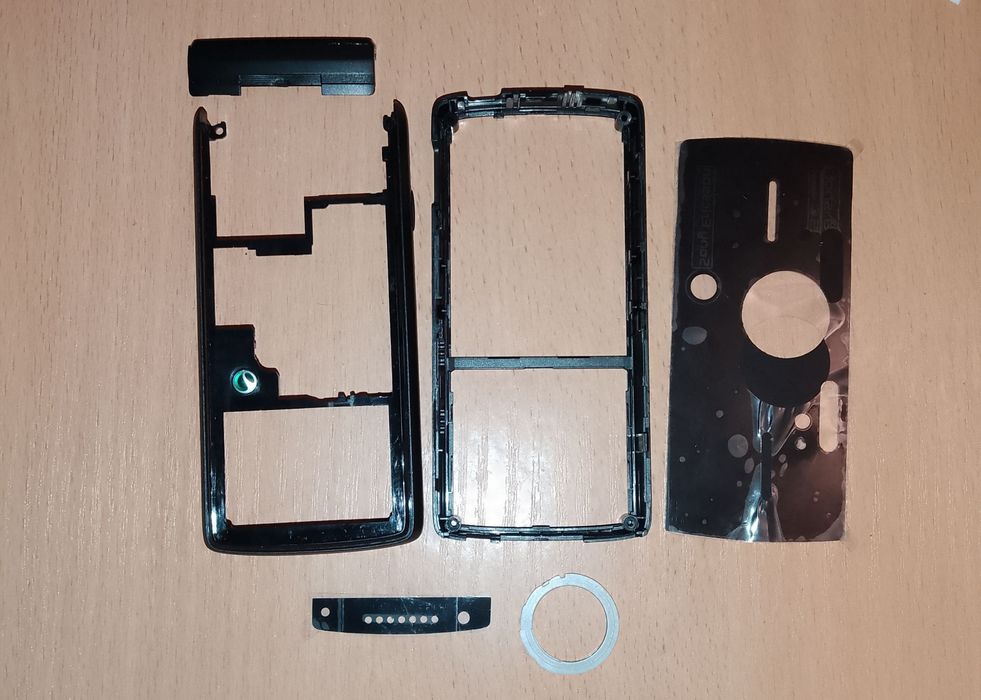 Продам корпус Sonny Ericsson K 850i, новий.