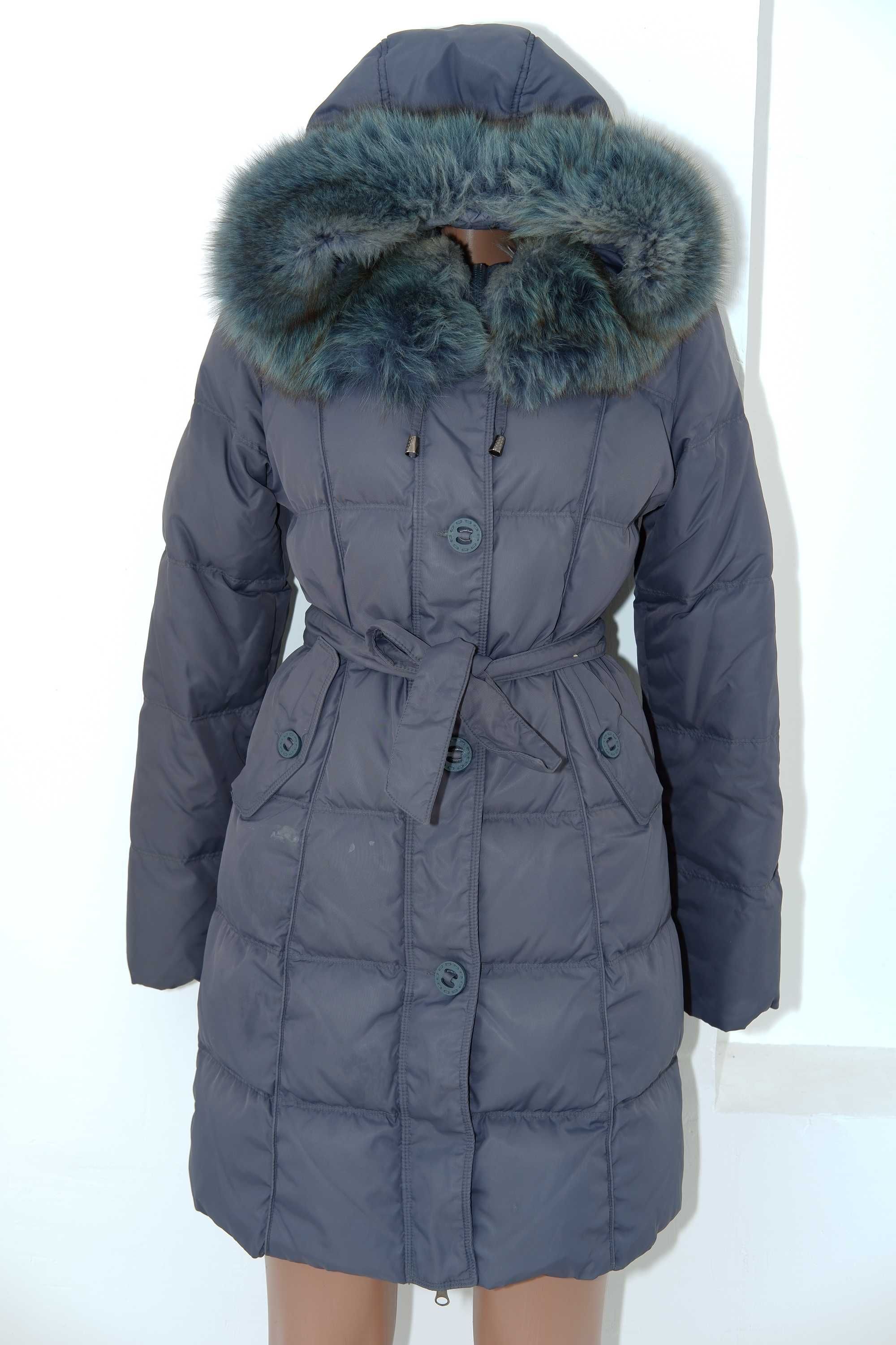 Женская зимняя куртка с капюшоном