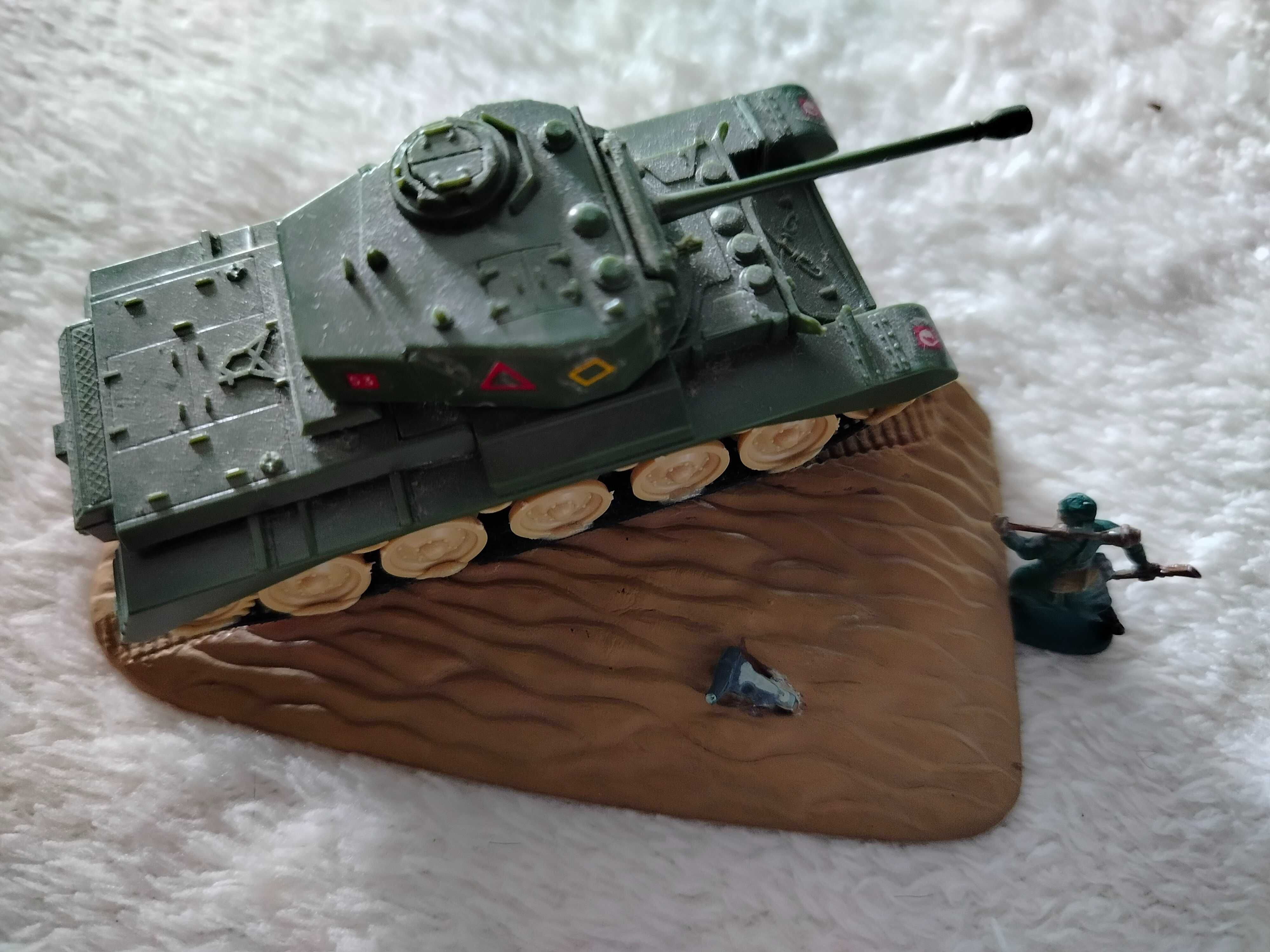 Model czołgu z PRL ok 10 cm