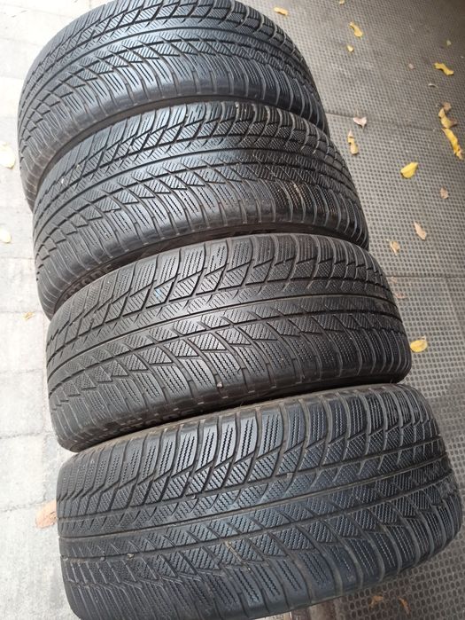 Зимняя резина 225/50 R18 Bridgestone Blizzak LM001