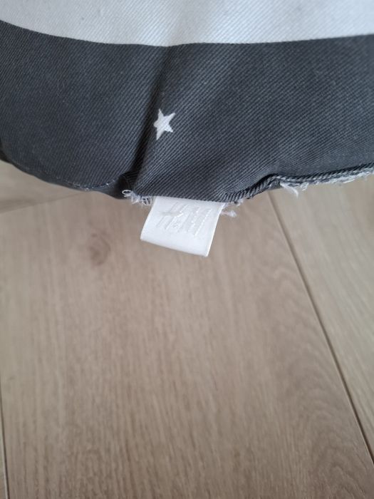 H&M Home dziecko poduszka dziecięca księżyc gwiazdki szara