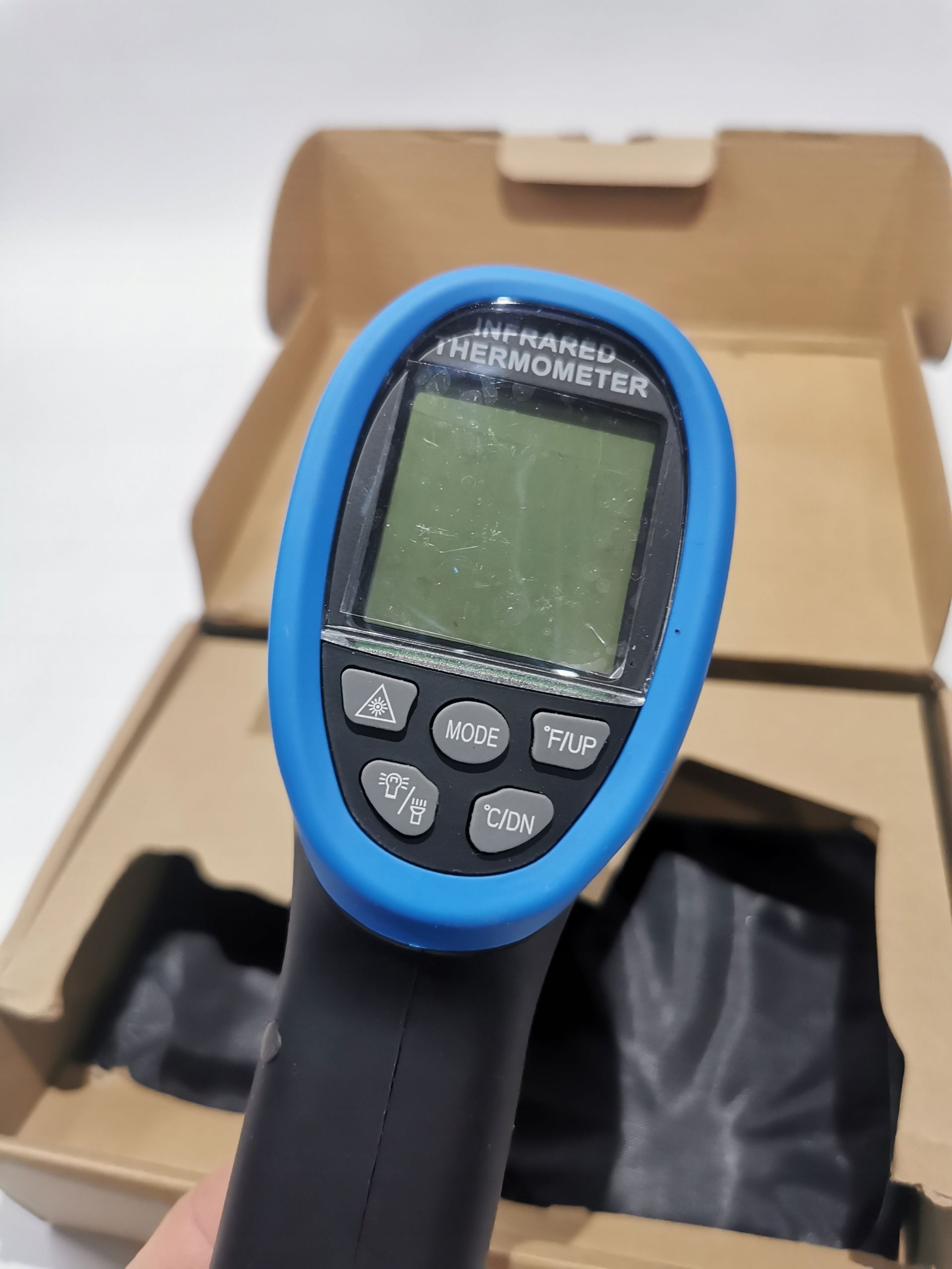 Cyfrowy termometr na podczerwień INFURIDER YF-985B,