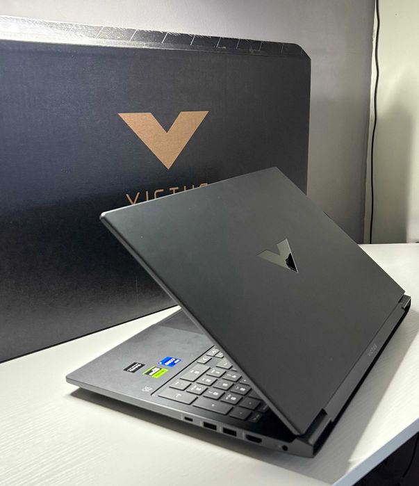 Portátil Gaming HP Victus 16| i7-13700H | RTX 4060 | 16GB RAM |1TB SSD