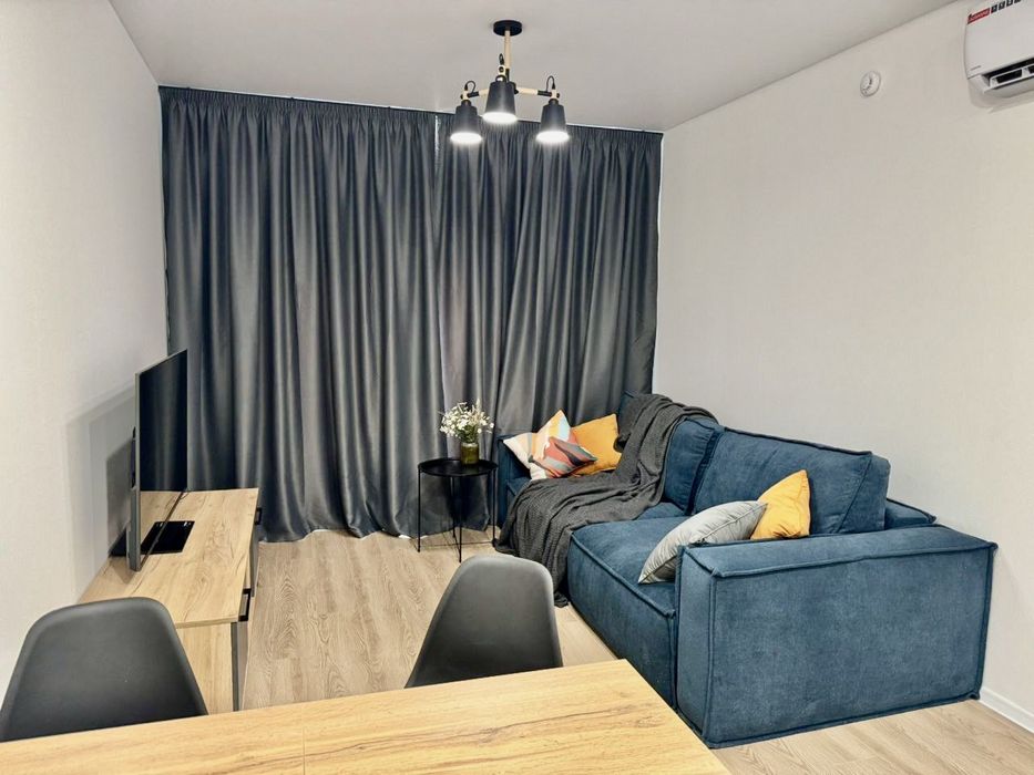 Квартира подобово м.харківська ЖК Лебединий гарна ціна і якість / брон