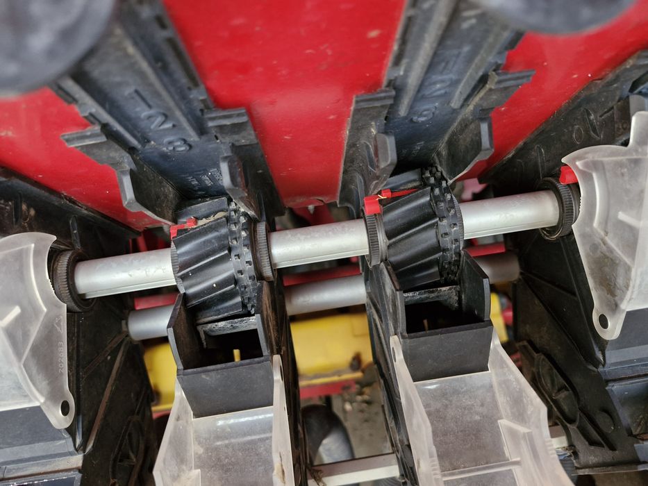Siewnik Vaderstad Rapid Turf 300 z podsiewaczem nawozu, sprzedam lub z