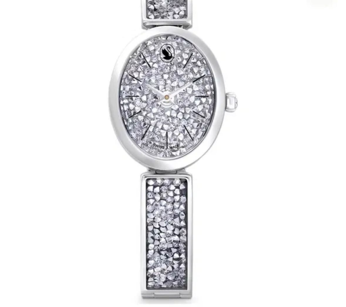 Novo Relógio SWAROVSKI
Rock Crystal Dial Silver Crystal Oval Watch