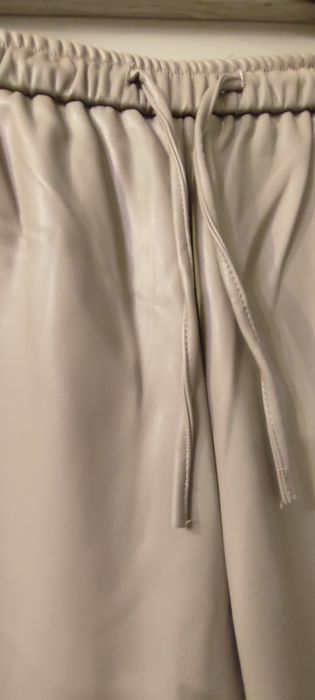 Nowe spodnie eco-skóra