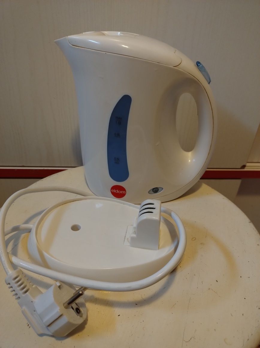 Czajnik elektryczny 1 l
