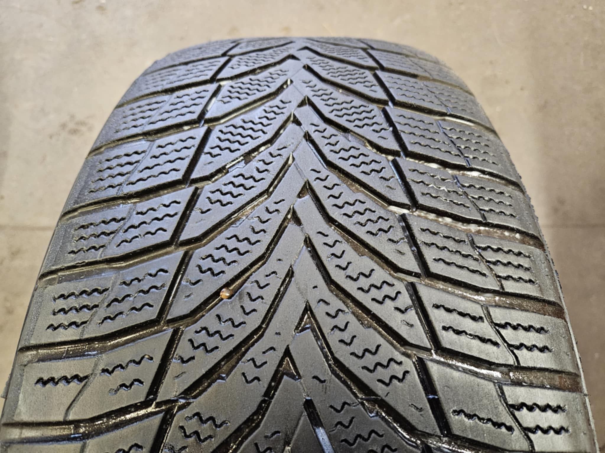 2x 235/60R18 107H XL Nexen Winguard Sport 2 SUV / 2x 4,5mm [254B]