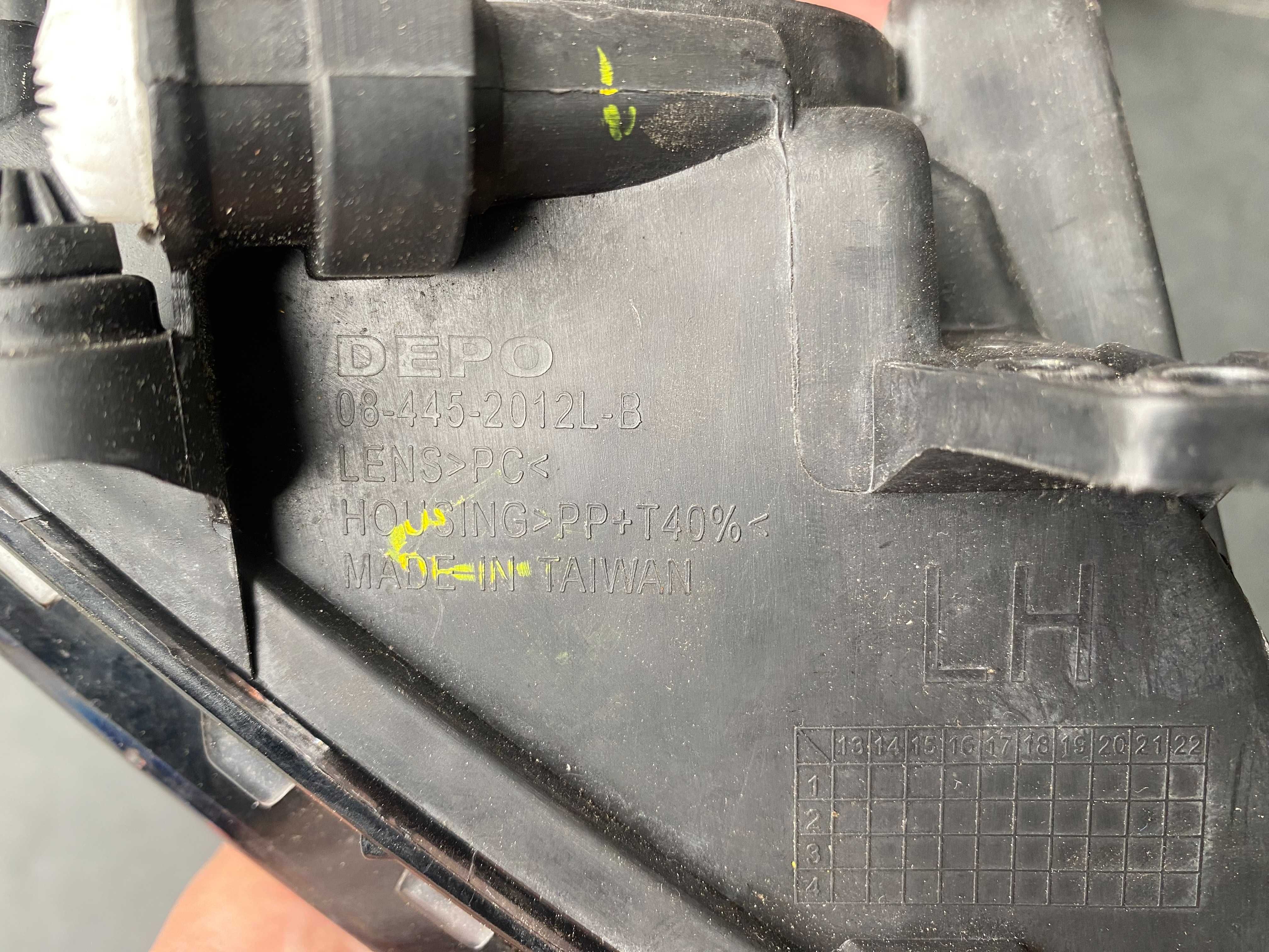 Guarda Lamas esquerdo Seat Ibiza 6J