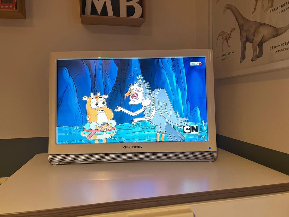 TV GRUNDIG, cor branca