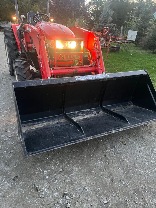 Ciągnik Branson Farmtrac Kubota