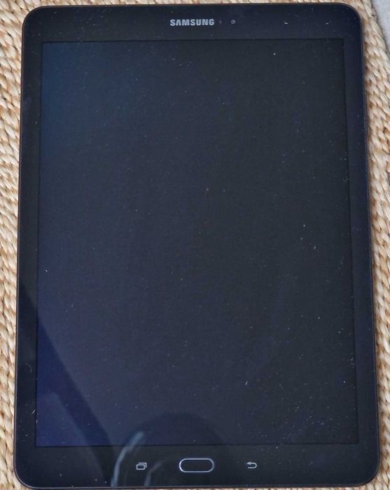 Tablet Samsung Galaxy Tab S3 9,7" SM-T825 9,7" 4/32GB Wi-Fi LTE rysik