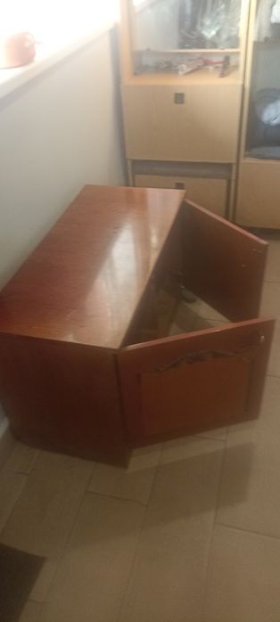 Тумбочка антресоль