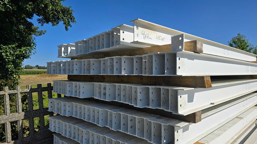 Dwuteownik HEB Stal S355 NOWY I GATUNEK 200 długość 4.68m STAL STOBNO