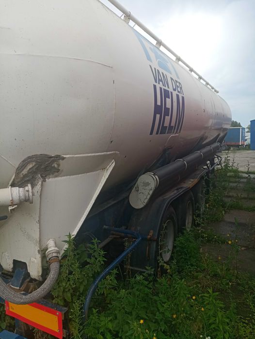 Напівпричіп Цистерна харчова та цементовоз