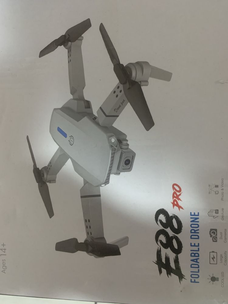 Foldable Drone Е88pro