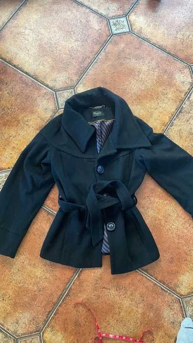 płaszcz krótki reserved czarny 38