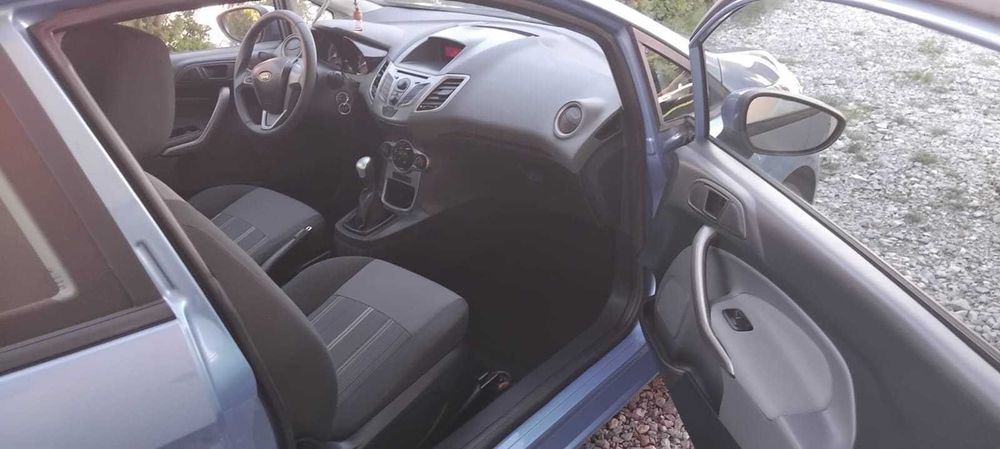 Sprzedam Forda fieste 2009r 1.25