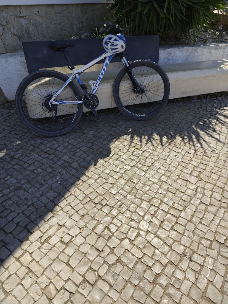Btt Scoott aspect