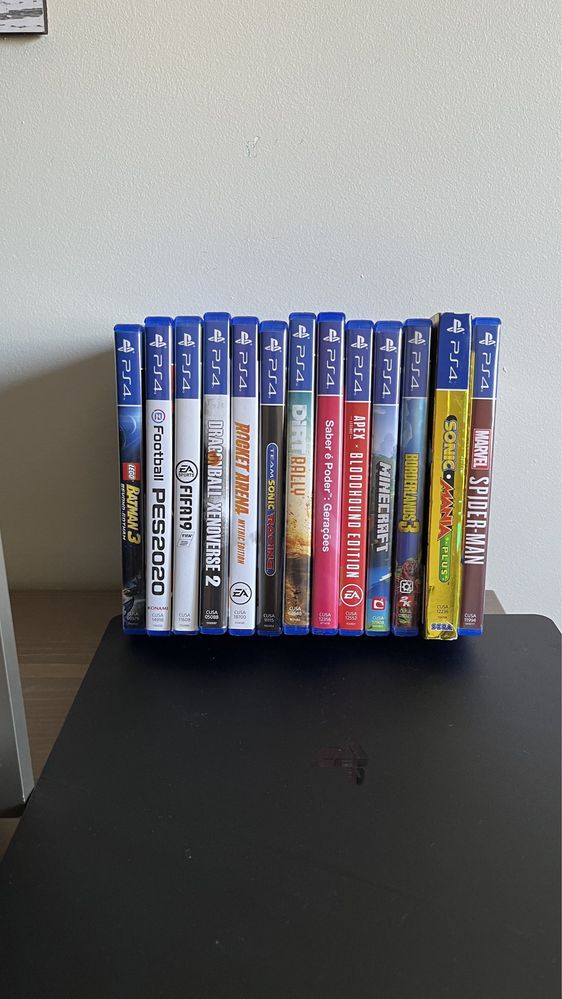 PlayStation 4 com jogos