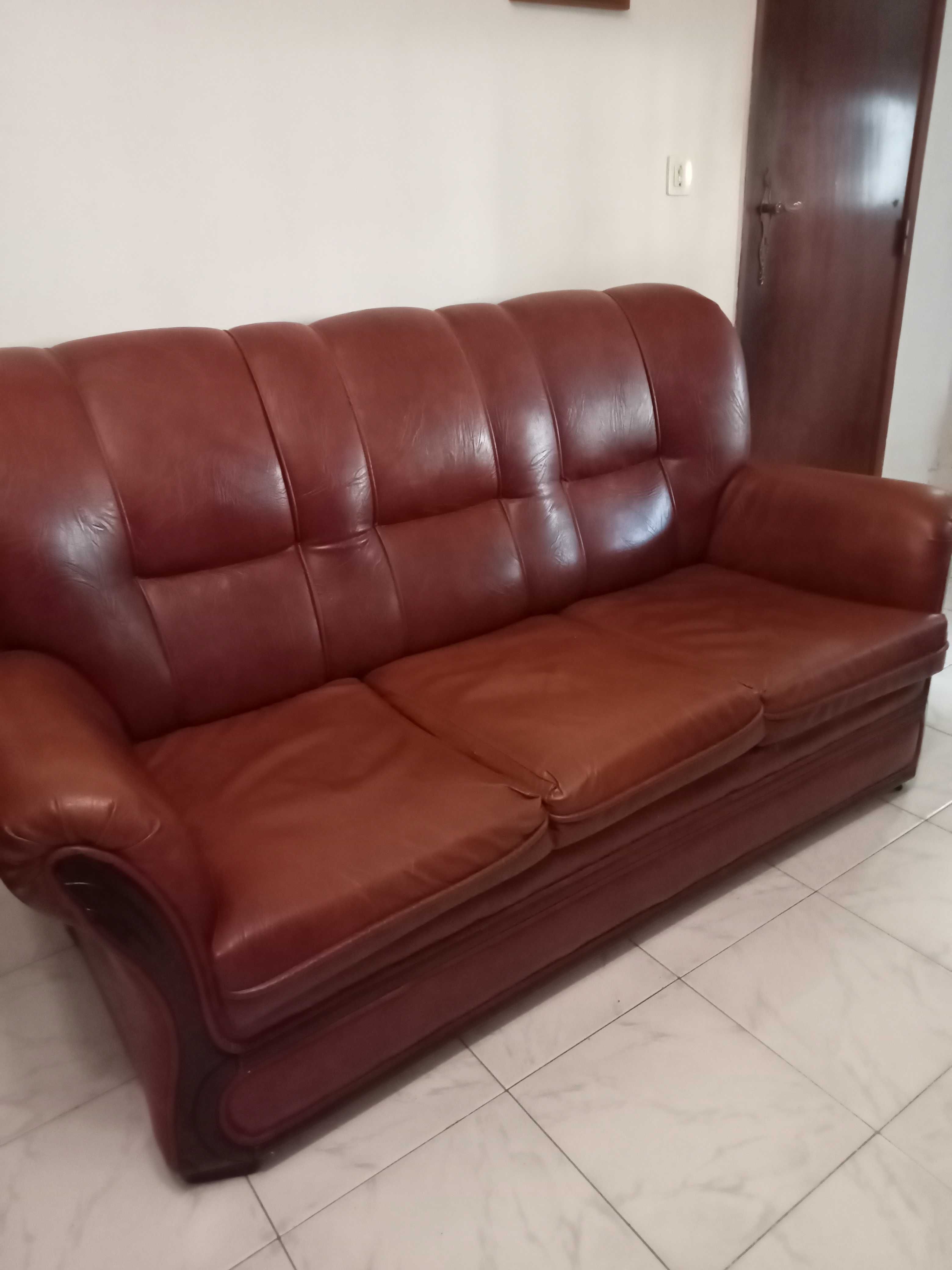 Sofá em pele vintage