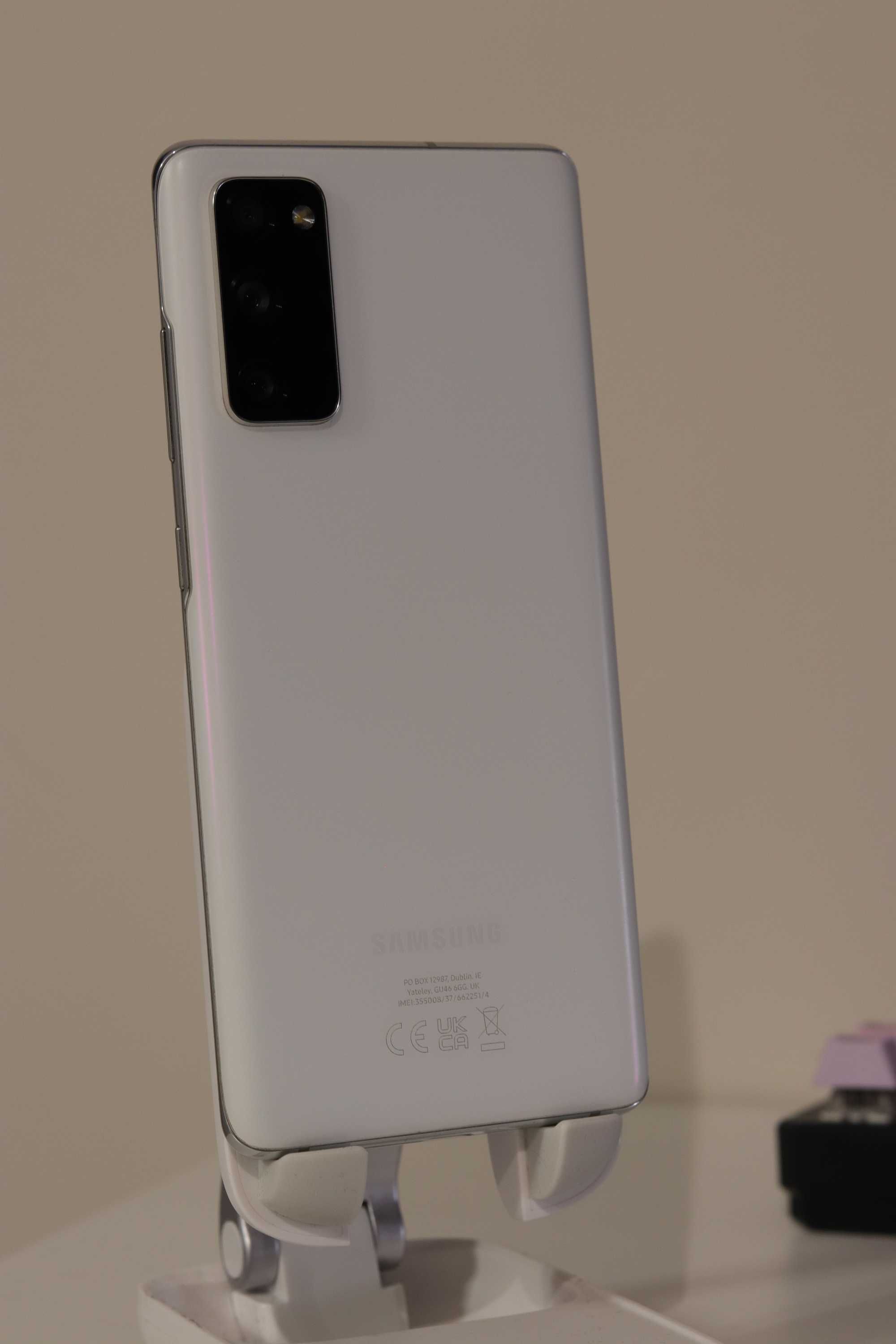 Samsung Galaxy S20 FE 5G 6/128 Biały + 2 etui
