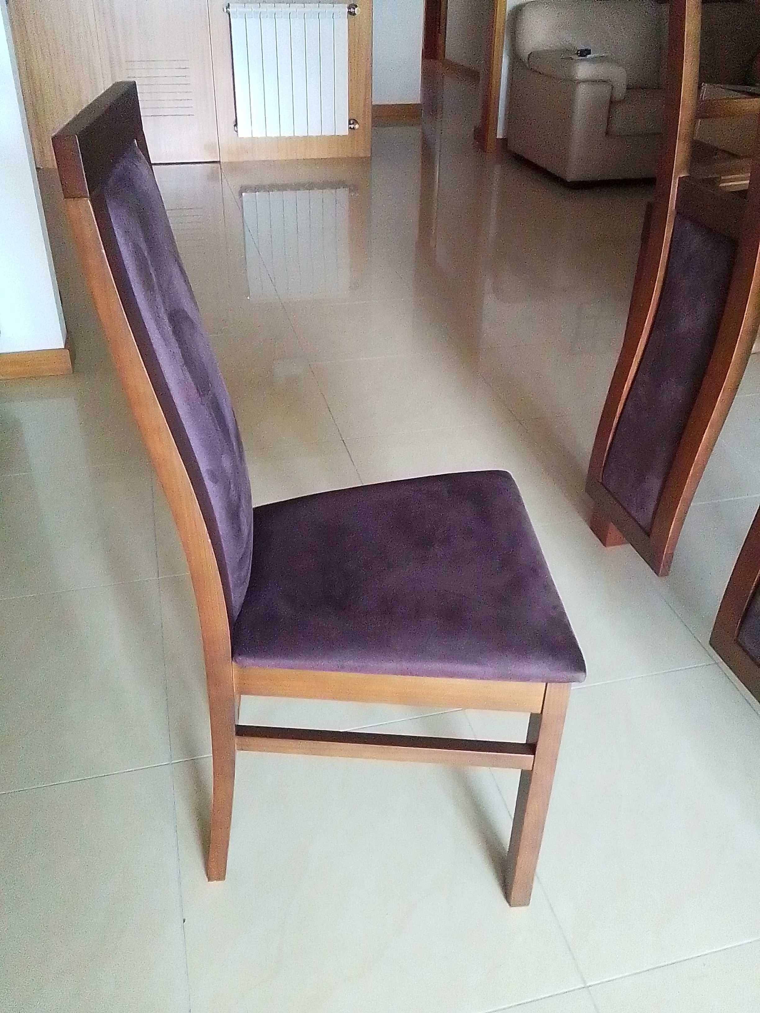 Mesa com extensão + 6 cadeiras