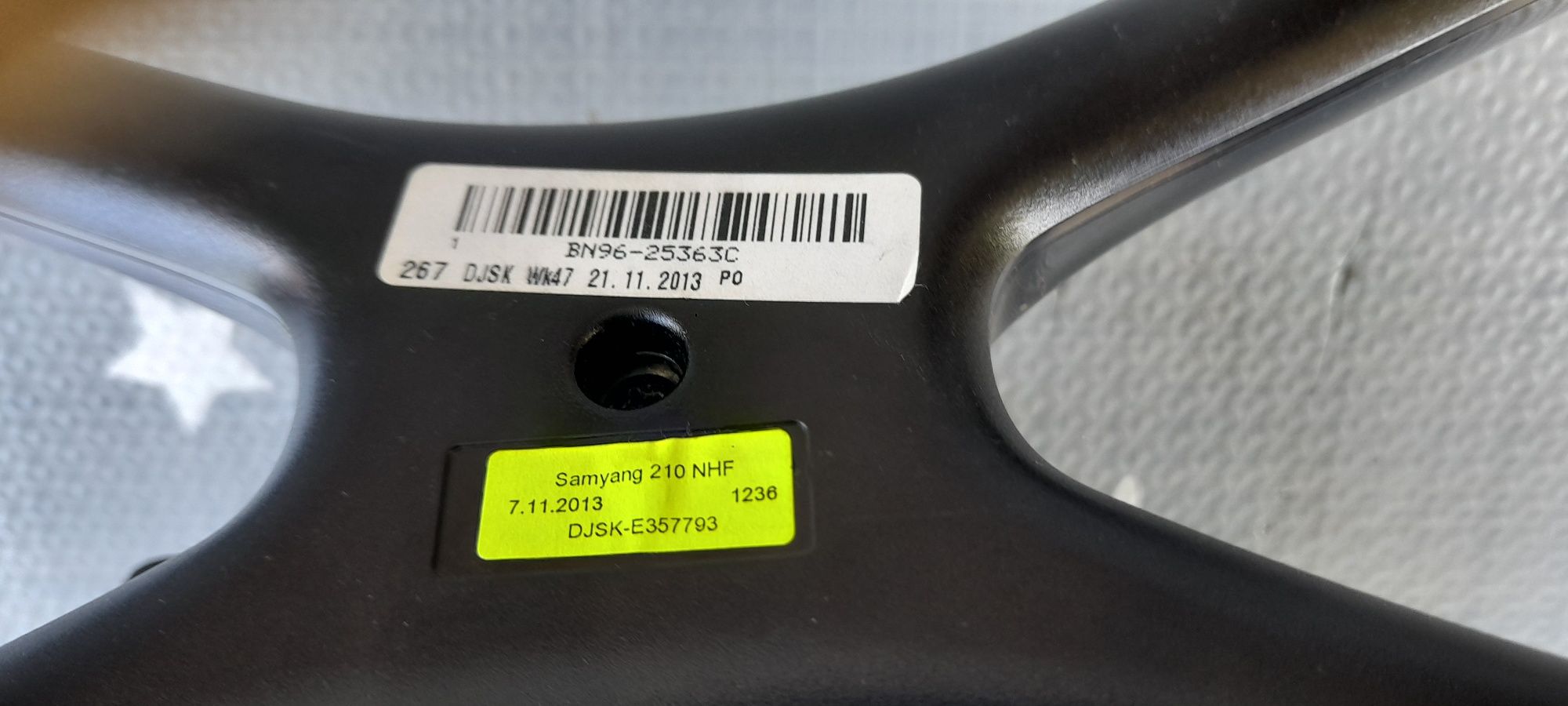 Stojak pod telewizor samsung 32 cale
