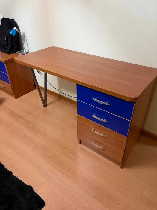 Secretaria madeira