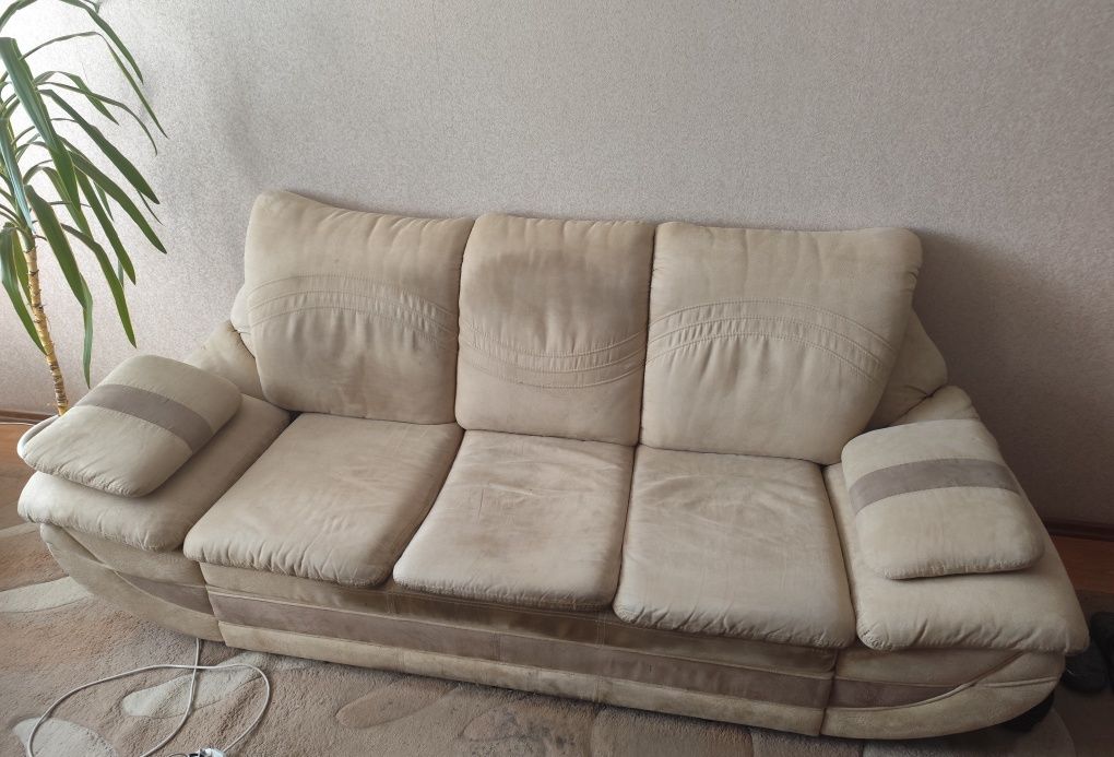 Продам два дивана (можно порознь)