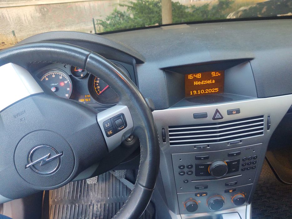 Sprzedam Opel Astra H 1,6 benzyna