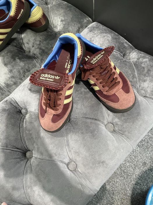 Adidas wales burgund
