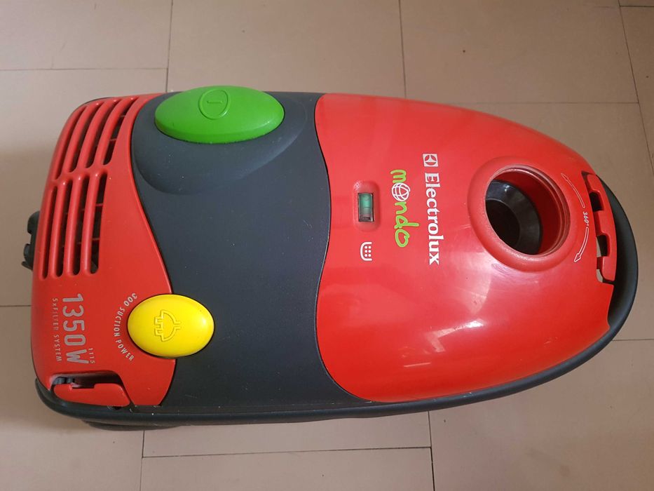 Odkurzacz ELEKTROLUX Z 1115 . MC2 . 1350 W .