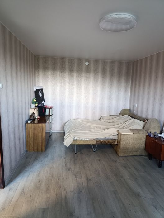 Продам однокомнатную квартиру в центре Чугуева.