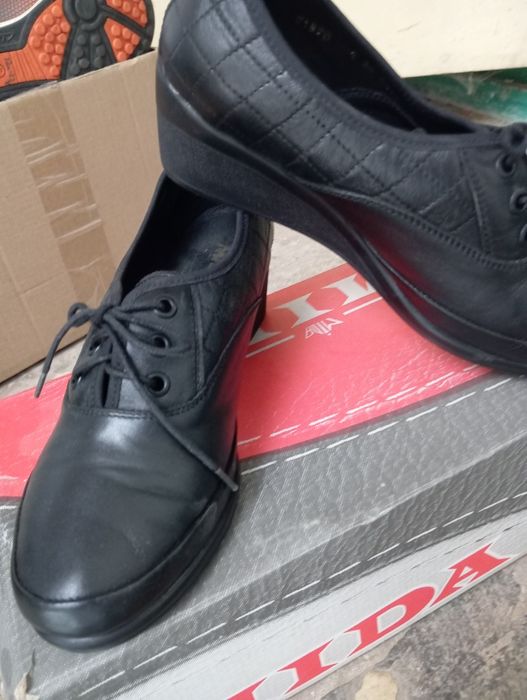 Туфли Mida Мида кожаные на танкетке  , 38 размер как новые