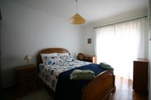 Alugo quartos estudantes Viana