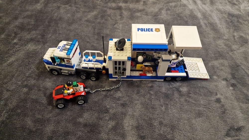 Конструктор Lego поліція