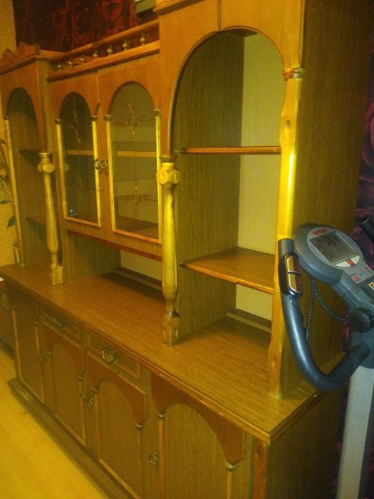 kredens pokojowy kolor dębowy