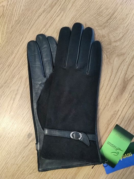 Кожаные женские перчатки в ассортименте