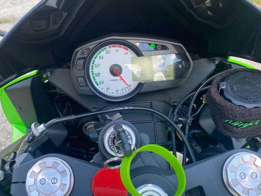 Kawasaki ZX-6R 2009 – Zadbany, Gotowy do Jazdy!